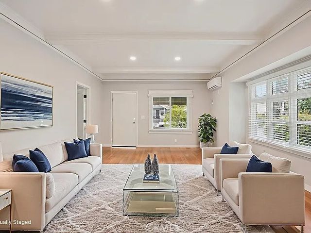 1411 Mohawk, Los Angeles, CA 90026