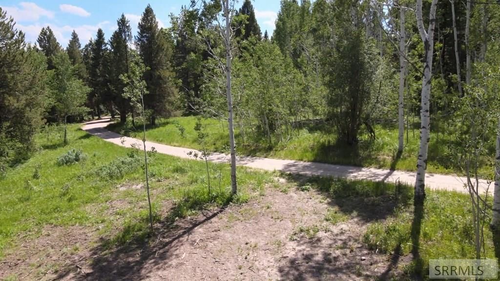 Image 7 of property listing at 4920 Alpenglow Way, Island Park, ID 83429