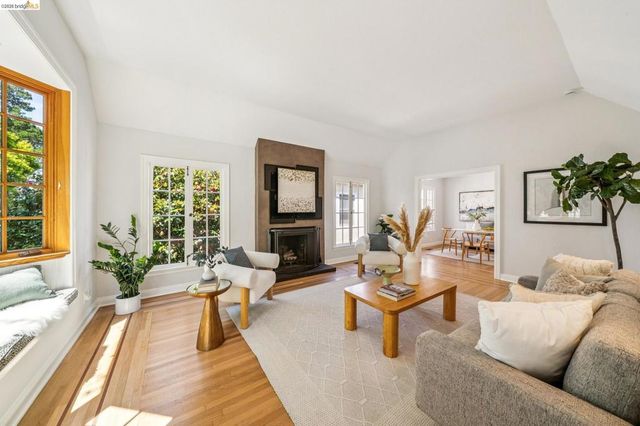1339 Thousand Oaks Blvd., Albany, CA 94706