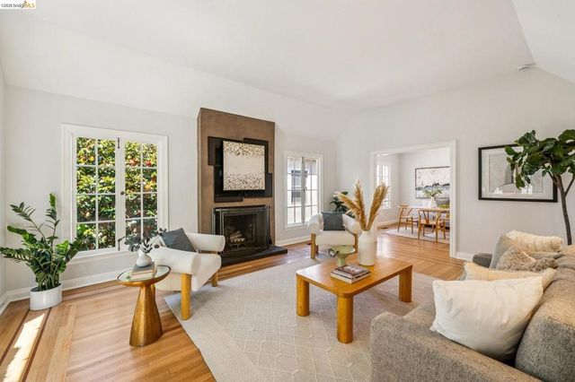 1339 Thousand Oaks Blvd., Albany, CA 94706