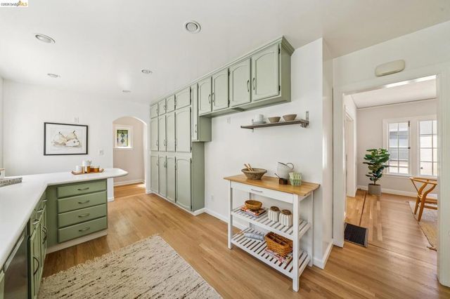 1339 Thousand Oaks Blvd., Albany, CA 94706