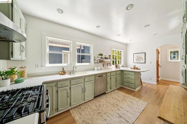 1339 Thousand Oaks Blvd., Albany, CA 94706