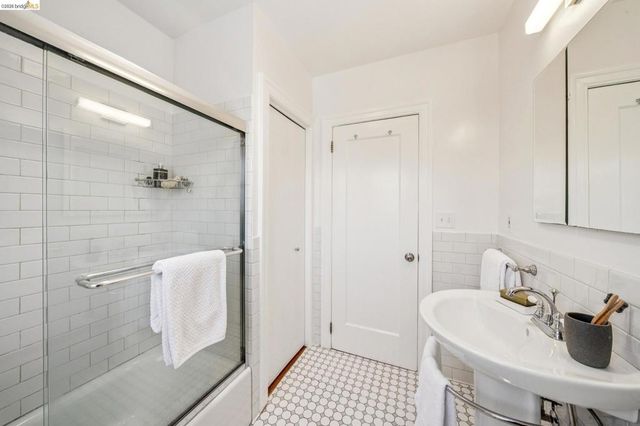 1339 Thousand Oaks Blvd., Albany, CA 94706