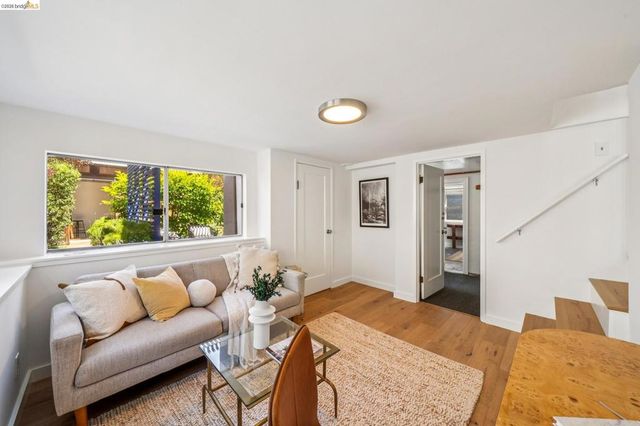 1339 Thousand Oaks Blvd., Albany, CA 94706