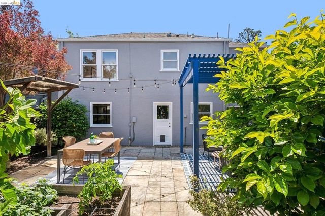 1339 Thousand Oaks Blvd., Albany, CA 94706