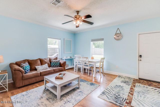 410 Old Spanish Trail, B, Waveland, MS 39576