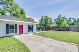 410 Old Spanish Trail, B, Waveland, MS 39576
