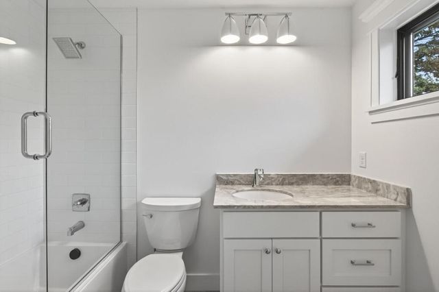 5319 Glenwood Avenue, Golden Valley, MN 55422