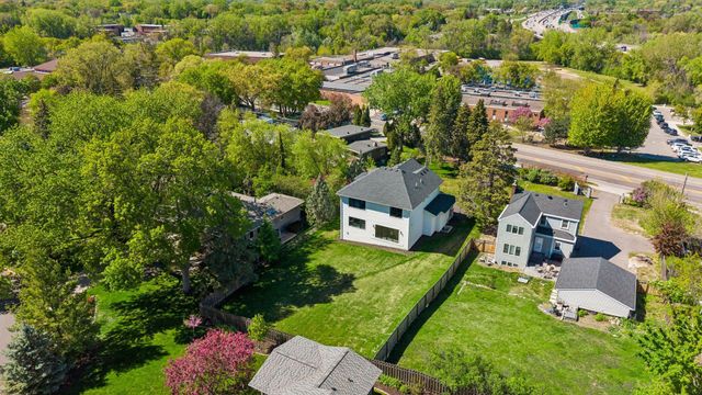 5319 Glenwood Avenue, Golden Valley, MN 55422