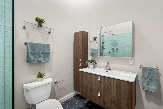 313 S 7th St, Nashville, TN 37206