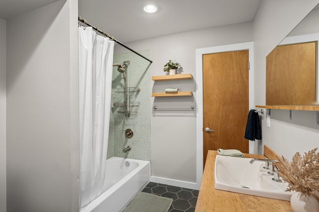 313 S 7th St, Nashville, TN 37206