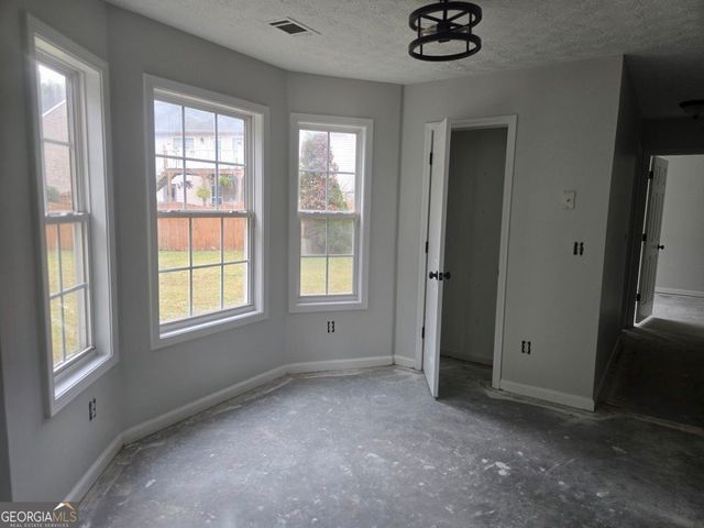 1090 Chapel Hill Drive SE, Lawrenceville, GA 30045