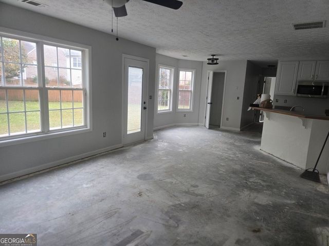 1090 Chapel Hill Drive SE, Lawrenceville, GA 30045