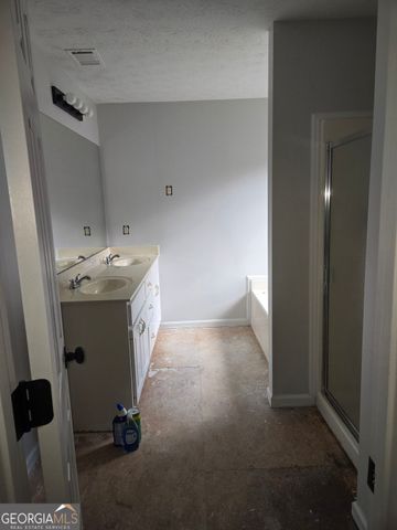 1090 Chapel Hill Drive SE, Lawrenceville, GA 30045