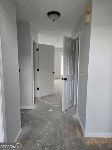 1090 Chapel Hill Drive SE, Lawrenceville, GA 30045