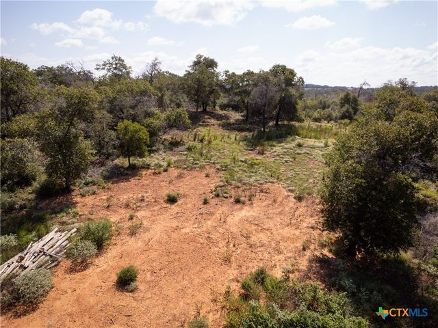 394 Turkey Hollow Road, Luling, TX 78648