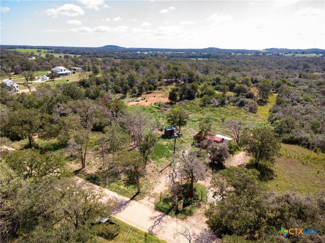 394 Turkey Hollow Road, Luling, TX 78648