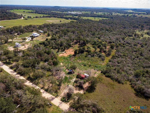 394 Turkey Hollow Road, Luling, TX 78648