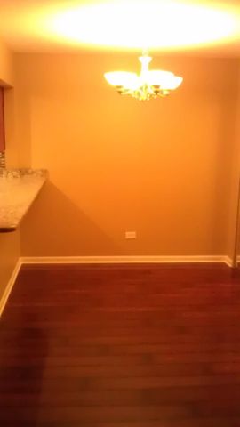 9s025 Lake Drive 10-206, Willowbrook, IL 60527