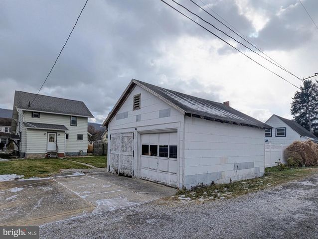 616 E 5TH ST, Bellwood, PA 16617