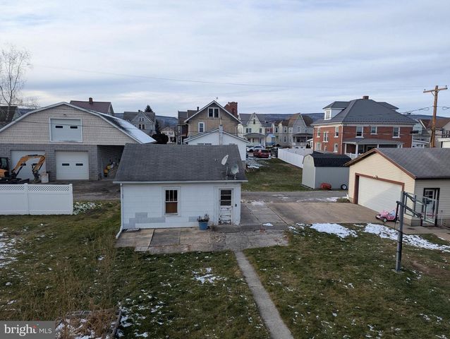 616 E 5TH ST, Bellwood, PA 16617