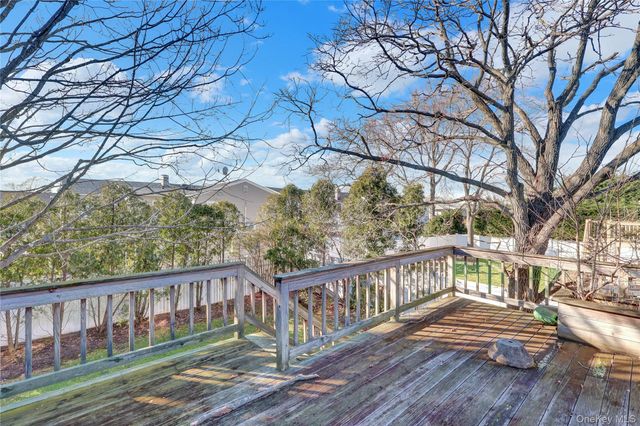 2988 Bond Drive, Merrick, NY 11566