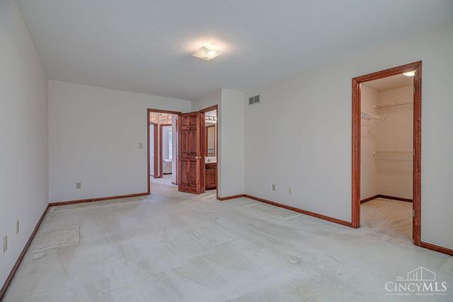 831 Greenwood Lane, Trenton, OH 45067