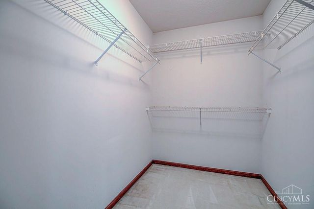 831 Greenwood Lane, Trenton, OH 45067