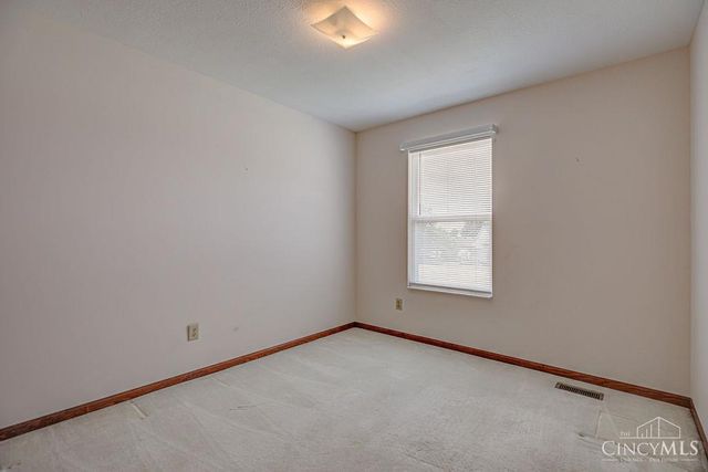 831 Greenwood Lane, Trenton, OH 45067