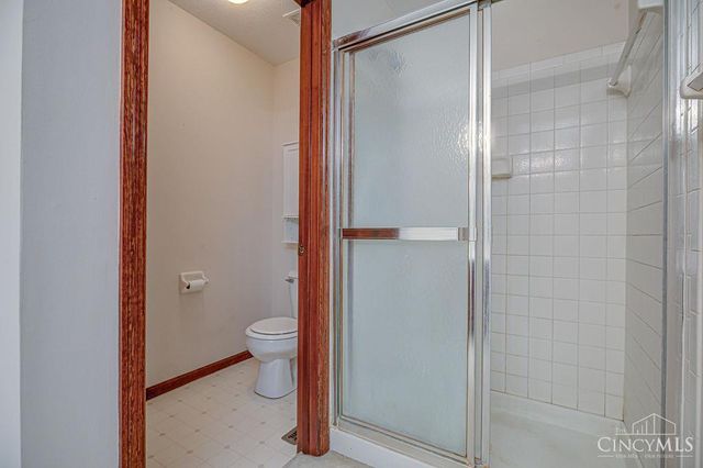 831 Greenwood Lane, Trenton, OH 45067