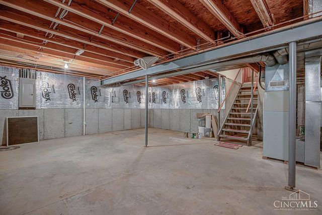 831 Greenwood Lane, Trenton, OH 45067