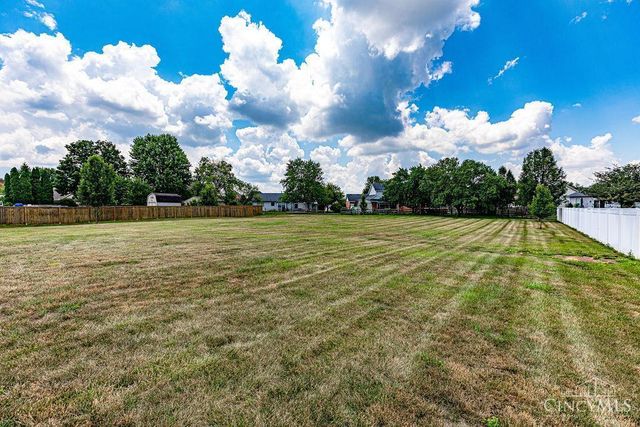 831 Greenwood Lane, Trenton, OH 45067