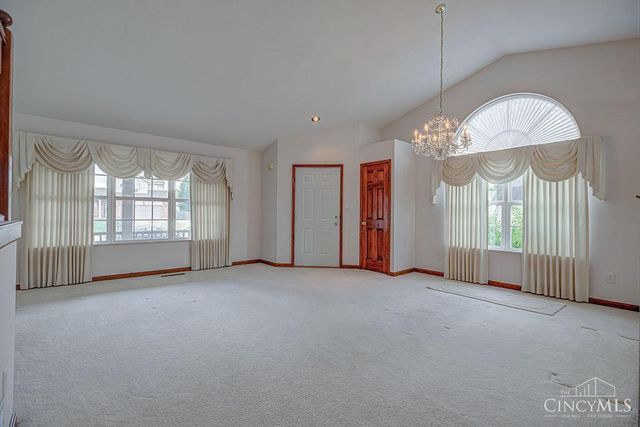 831 Greenwood Lane, Trenton, OH 45067