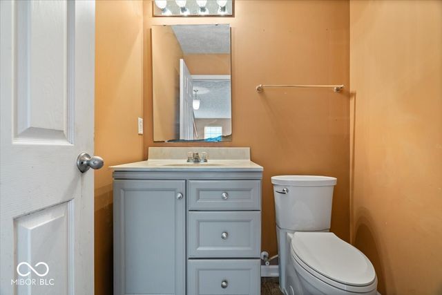 5865 Belvista Drive, Plainfield, IN 46168