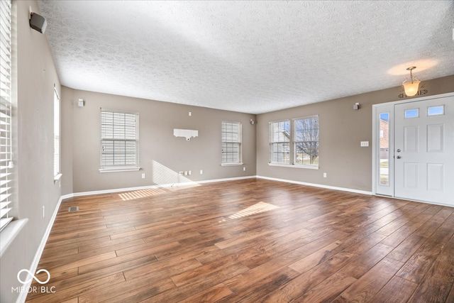 5865 Belvista Drive, Plainfield, IN 46168