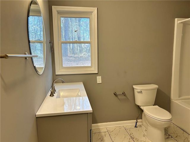 53 Pool Circle, Auburn, GA 30011