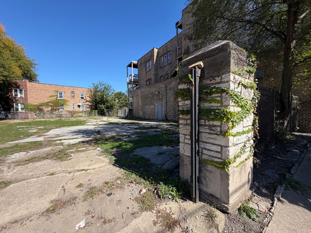 970 E 79th Street, Chicago, IL 60619 — exterior
