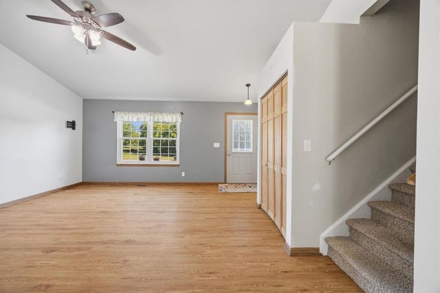 873 Oak Ridge Lane, Genoa City, WI 53128