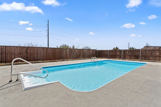 913 Chickesaw Lane, Wylie, TX 75098