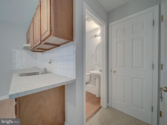 8241 HUMPHREY LN, Manassas, VA 20109