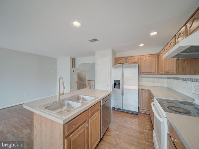 8241 HUMPHREY LN, Manassas, VA 20109