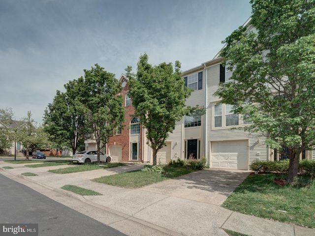 8241 HUMPHREY LN, Manassas, VA 20109