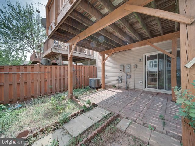 8241 HUMPHREY LN, Manassas, VA 20109