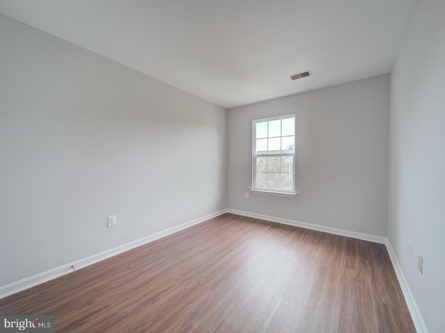 8241 HUMPHREY LN, Manassas, VA 20109