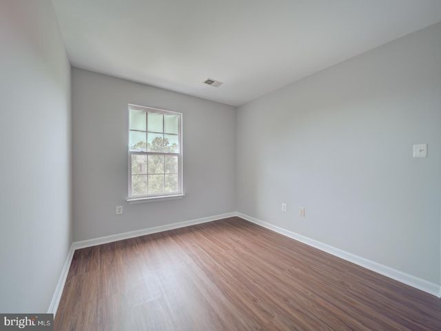 8241 HUMPHREY LN, Manassas, VA 20109