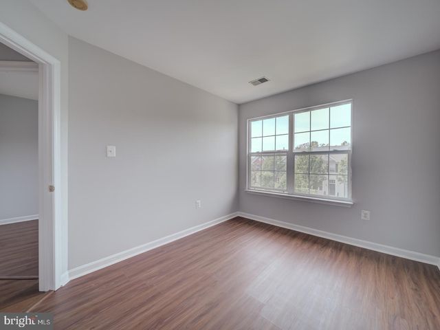 8241 HUMPHREY LN, Manassas, VA 20109
