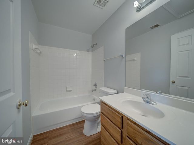 8241 HUMPHREY LN, Manassas, VA 20109
