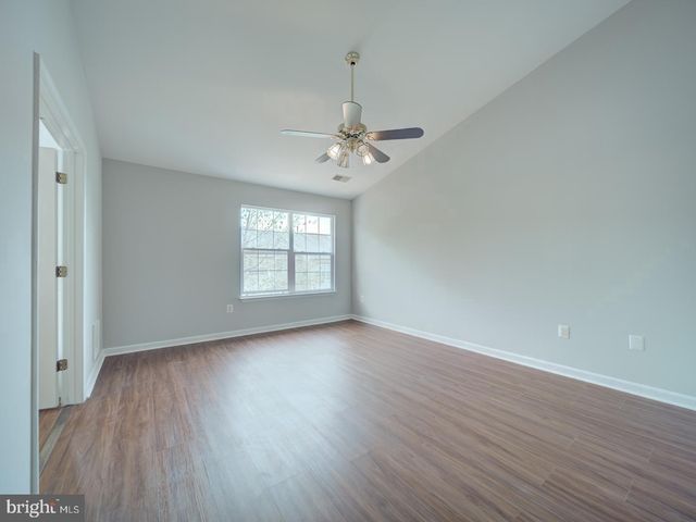 8241 HUMPHREY LN, Manassas, VA 20109