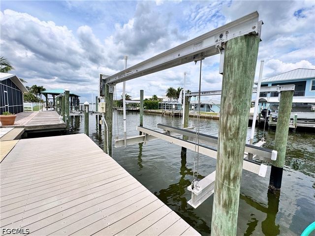 2691 Geary ST, Matlacha, FL 33993