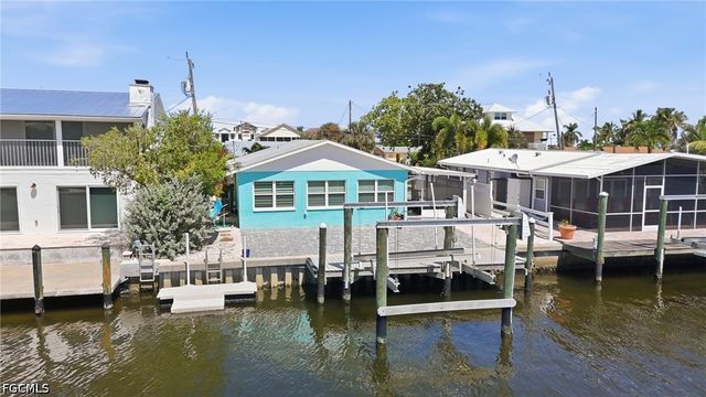 2691 Geary ST, Matlacha, FL 33993